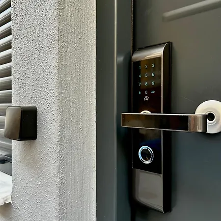 Redwood Suite, Wooden Daire