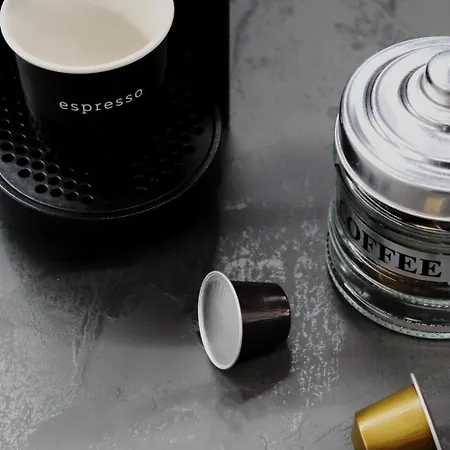 Redwood Suite, Wooden * Thessaloníki