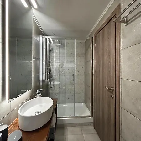 Redwood Suite, Wooden *