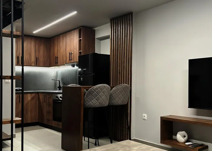 Redwood Suite, Wooden Thessaloniki