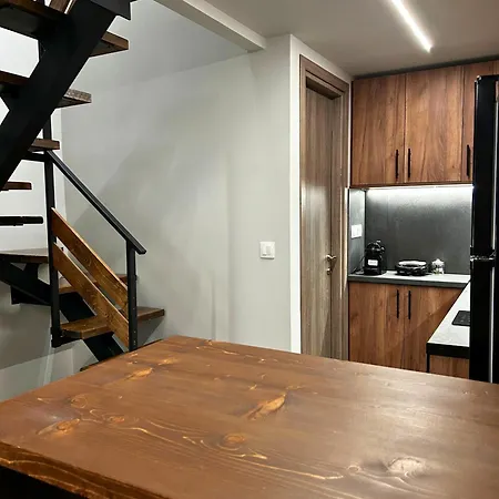 Redwood Suite, Wooden Lägenhet Thessaloníki
