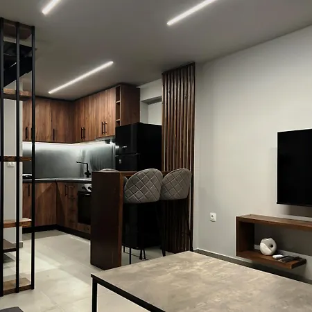Redwood Suite, Wooden Thessaloniki