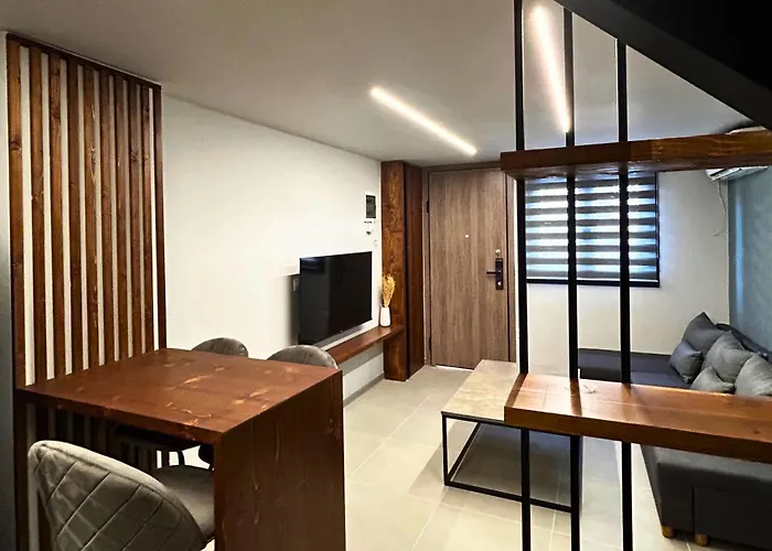 Redwood Suite, Wooden Appartamento *